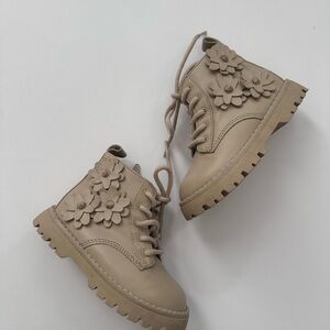 Zara Beige Kids Boots with Floral Design